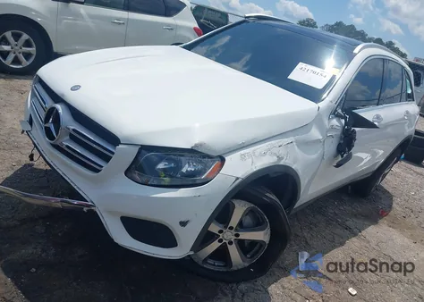 2016 Mercedes-Benz Glc 300 z USA, uszkodzony, nr VIN WDC0G4JB3GF064280